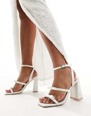 Bridal Angelin bow block heel sandals in ivory-White