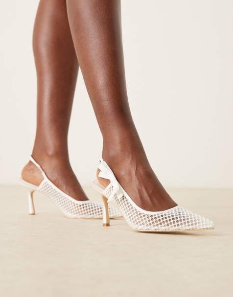 Be Mine – Bridal Benni – Absatzschuhe aus Satin in Elfenbeinweiß mit Fersenriemchen und Schleife - view 1