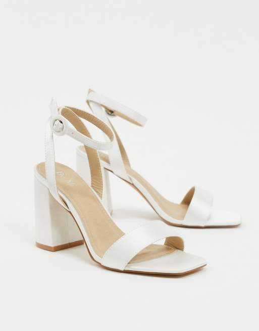 varkensvlees diepvries gouden Be Mine Bridal - Bruiloft - Sandalen met hak van satijn in gebroken wit |  ASOS