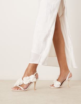 Bridal Delira corsage heeled sandals in ivory-White