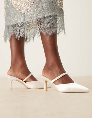 Be Mine Bridal - Demina - Satin-Mules in Elfenbeinweiß mit Absatz