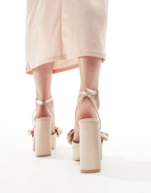 Be Mine Bridal Emani Sandali con tacco largo e plateau rosa chiaro ASOS