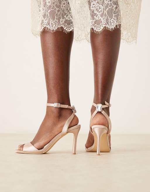 Be Mine Bridal – Eshana – Filigrane Sandalen aus Satin in Zartrosa, 3 von 4