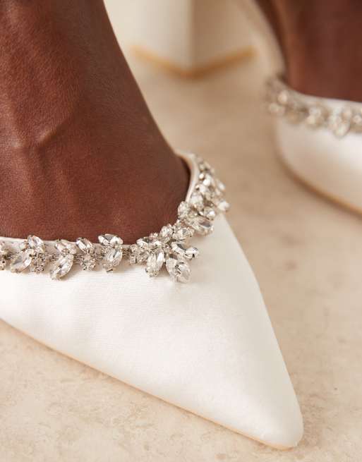 Be Mine Bridal Rubinaa embellished block heeled shoes in ivory satin, 3 of 4