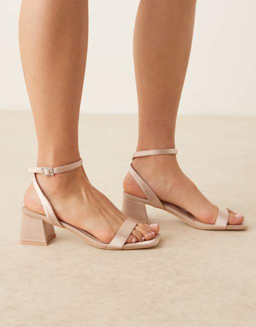 Be Mine – Bridal – Ruhi – Sandaletten in Zartrosa mit niedrigem Blockabsatz, 3 von 4