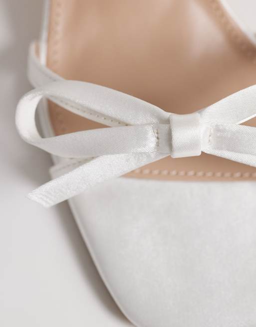 Be Mine Bridal Tamara block heeled sandals with bow in ivory satin, 4 of 4