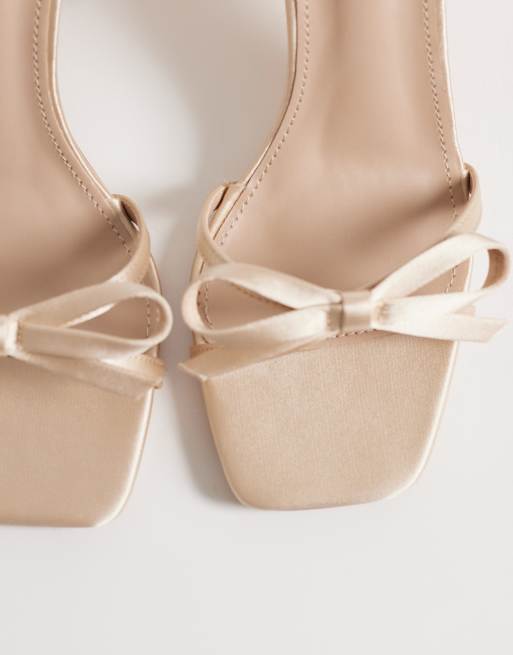 Be Mine Bridal – Tamara – Sandaletten aus Satin in Rosa mit Blockabsatz und Schleife, 2 von 4