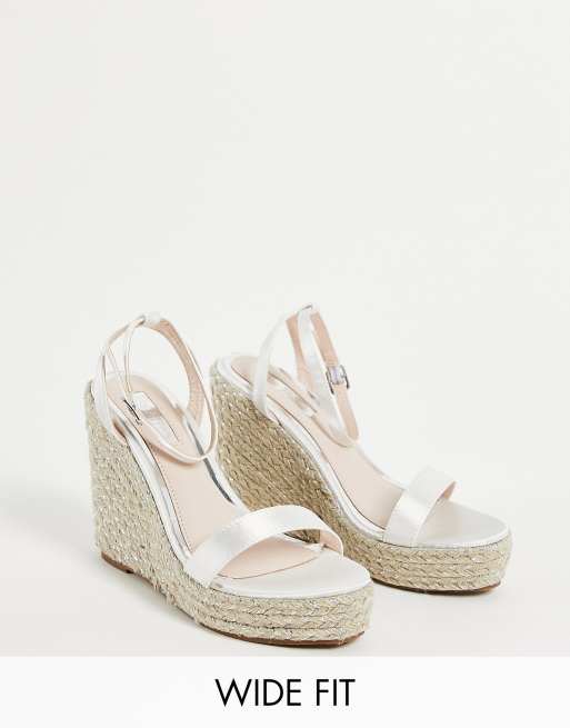 Be Mine Bridal Wide Fit – Azila – Koturny typu espadryle z satyny w kolorze kości słoniowej