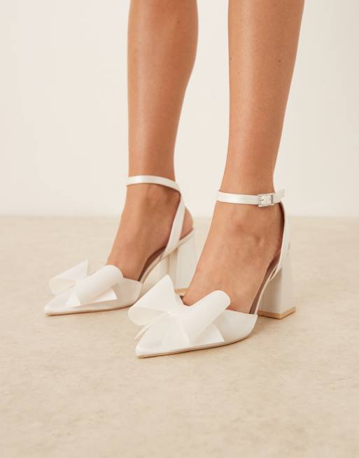 Be Mine Bridal Wide Fit – Flavia – Buty na obcasie klockowym z kokardką w kolorze kości słoniowej
