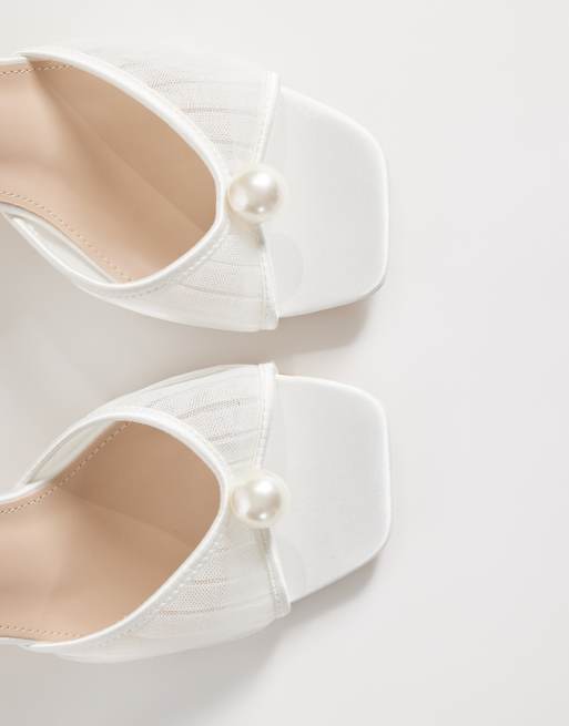 Be Mine Bridal Wide Fit Punam block heel sandals in ivory, 2 of 4