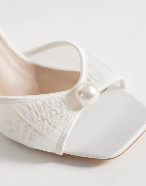 Be Mine Bridal Wide Fit Punam block heel sandals in ivory, 3 of 4