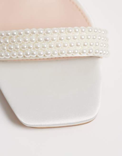 Be Mine - Bruidskleding - Camden - Sandalen van satijn met hak en parels in ivoorwit, 4 van 4