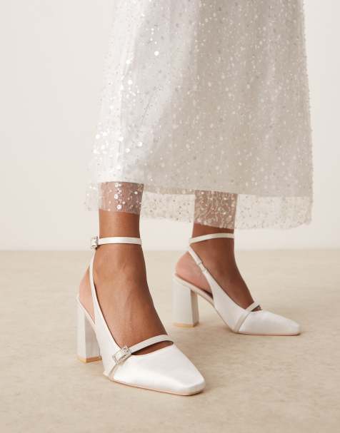 Be Mine - Harriot - Pumps met hoge blokhak en gespdetail in ivoorwit satijn - view 1