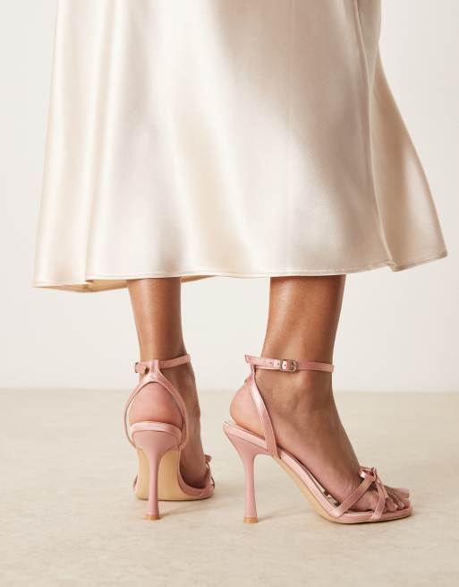 Be Mine - Sharly - Sandales larges en satin à talon avec nœud - Pêche, 3 de 4