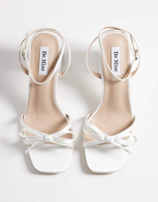 Be Mine - Tamara - Sandales de mariée à talon carré en satin avec nœud - Ivoire, 2 de 4
