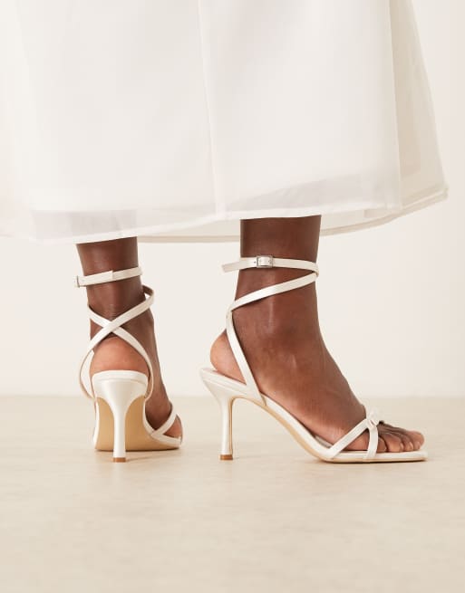 Be Mine Wide Fit - Alt til bruden - Honora - Hvide sandaler med hæl og sløjfer i satin, 3 af 4