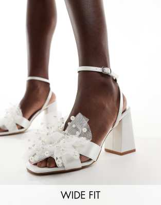 Bridal Issa tulle pearl bow block heel sandals in ivory-White