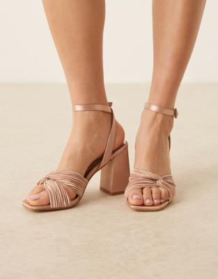 Bridal Snuggle plisse block heeled sandals in champagne-Pink