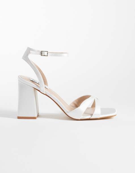 Be Mine Wide Fit – För bruden – Eshma – Elfenbensvita sandaler i satin med blockklack och bred passform - view 1