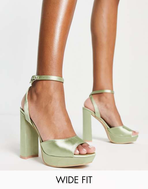 Be Mine Wide Fit – Vanyaa – Absatzsandalen in Salbeigrün mit Plateausohle 