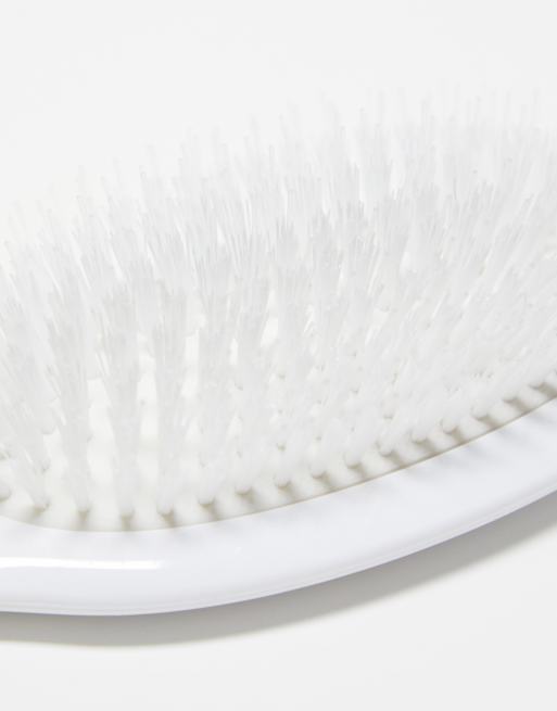 Beauty Works – Vit hårborste med veganvänliga borst, 2 av 4