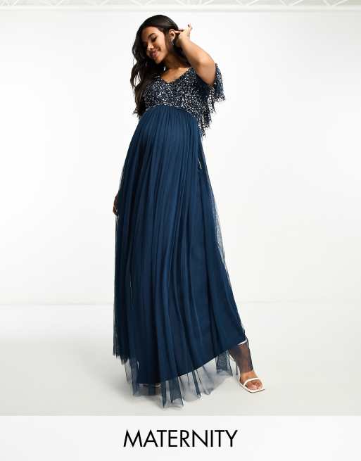 Beauut Maternity Bridesmaid Verziertes Maxi Brautjungfernkleid in Marineblau mit Flatterdetail ASOS