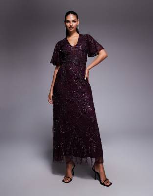 Beauut - Maxikleid aus Netzstoff in Burgunderrot mit großflächigen Perlenverzierungen, Flatterärmeln und V-Ausschnitt-Li...