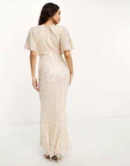 Beauut Petite – Bridesmaid – Verziertes Maxi-Brautjungfernkleid in Champagner mit Flatterärmeln, 2 von 4