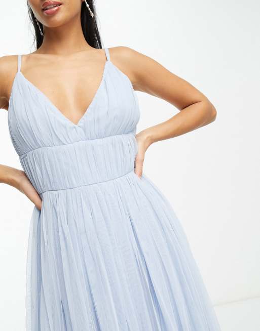 Vestito da cocktail in tulle azzurro di Maya Plus, €128, Asos