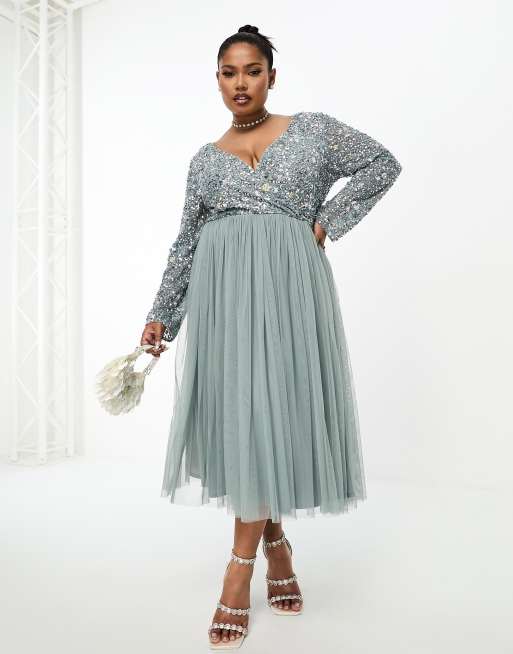 Beauut Plus Vestito midi da damigella a portafoglio verde nebbia con ricami e decorazioni multicolore ASOS