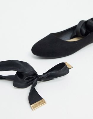 black ballet flats with ribbon