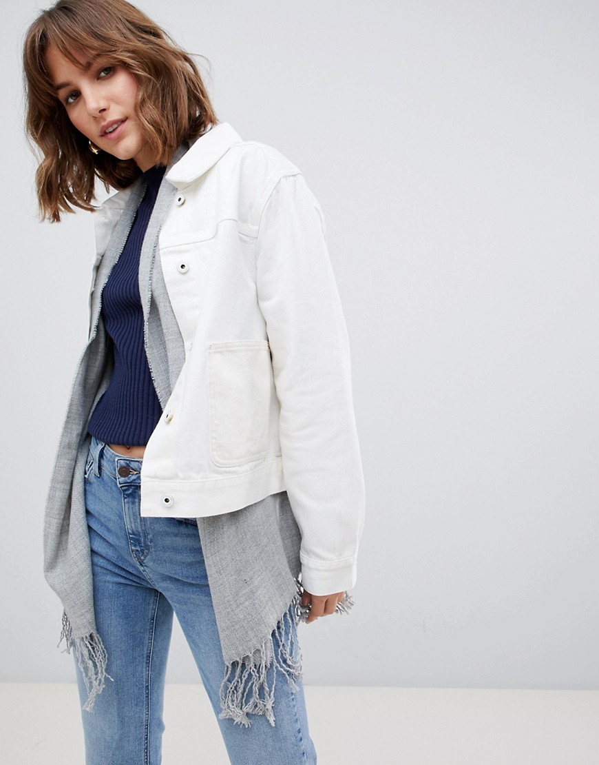 фото Белая джинсовая куртка со съемным внутренним шарфом maison scotch-белый