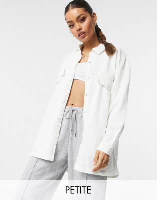 фото Белая джинсовая oversized-рубашка missguided petite-белый