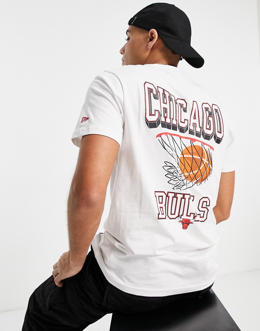 фото Белая футболка с принтом баскетбольного кольца на спине new era chicago bulls-белый