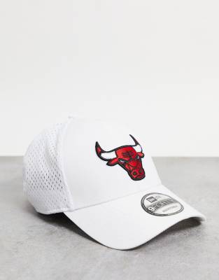 фото Белая кепка с логотипом команды "chicago bulls" new era 9forty-белый