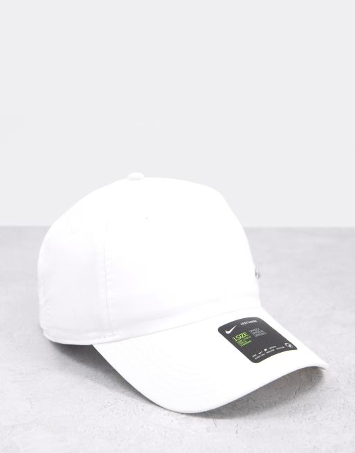 Белая кепка с металлическим логотипом Nike 943092-943092 | ASOS