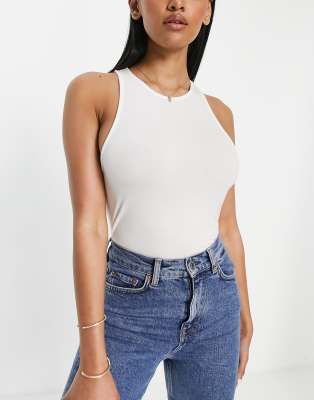 Майки и топы Белая майка с высокой горловиной ASOS DESIGN Hourglass-Белый