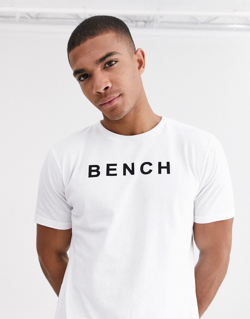 фото Белая oversize-футболка с принтом bench-белый
