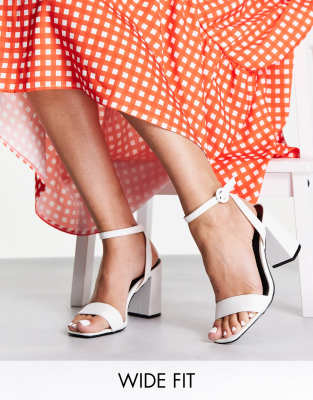Летняя обувь  Asos Белые босоножки на блочном каблуке RAID Wide Fit Wink-Белый