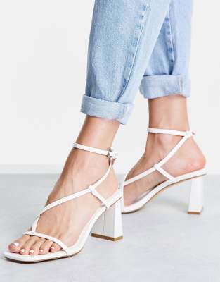   Asos Белые босоножки на среднем каблуке с ремешками Forever New Indiana-Белый