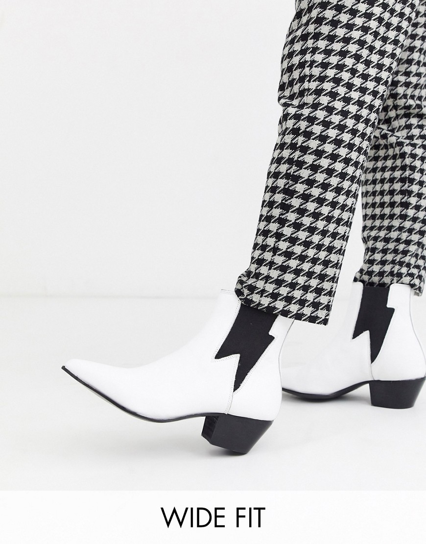 фото Белые кожаные ботинки челси в ковбойском стиле для широкой стопы на кубинском каблуке asos design-белый