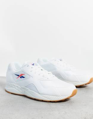 фото Белые кроссовки с красной и синей отделкой reebok torch hex-белый reebok classics