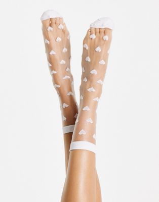 фото Белые полупрозрачные носки до щиколотки с сердечками gipsy-белый
