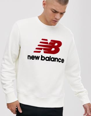 фото Белый свитшот new balance athletics