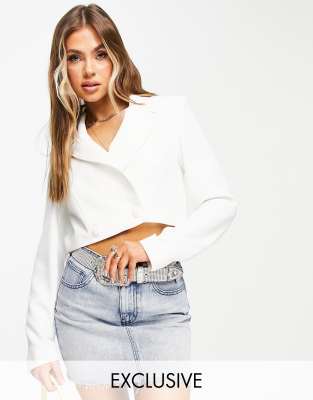   Asos Белый укороченный блейзер двубортного фасона ASYOU