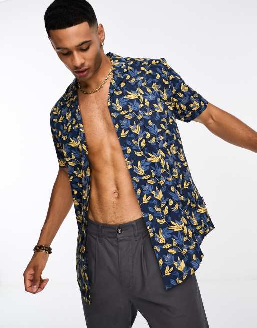 Ben Sherman – Marinblå, blommig skjorta med långa ärmar