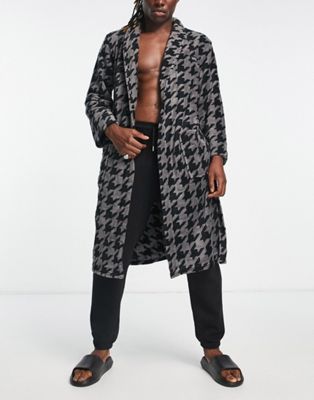 Ben Sherman Milo fleece robe in black and grey houndstooth check