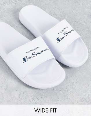 Широкие ползунки с логотипом Ben Sherman белого цвета 2490₽