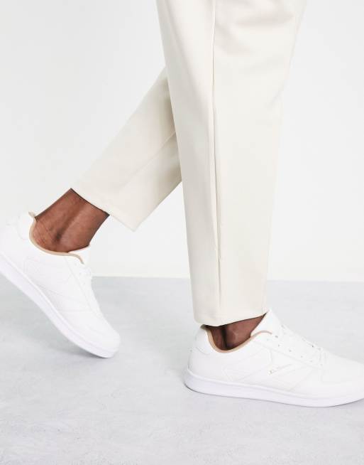 Ben Sherman wide fit minimal lace up sneakers in white and beige, 3 of 4