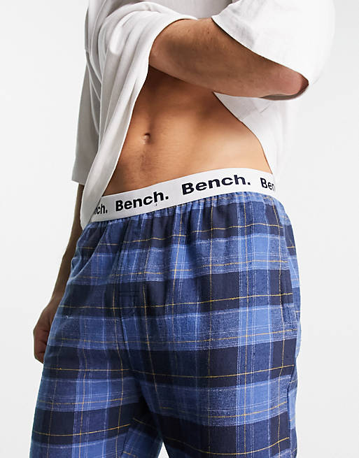 Bench – Lounge-Hose aus angerautem Flanell in Marineblau kariert | ASOS